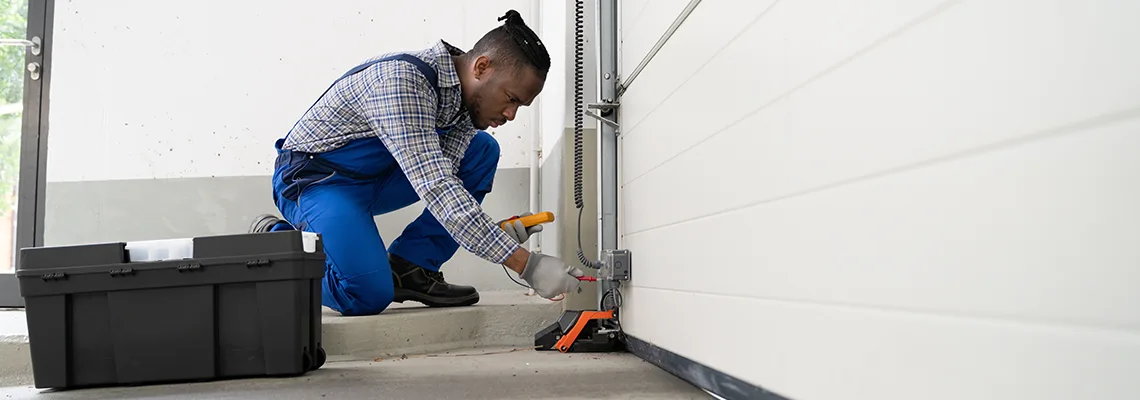 Repair Garage Door Not Closing But Light Flashing in O'Fallon, IL